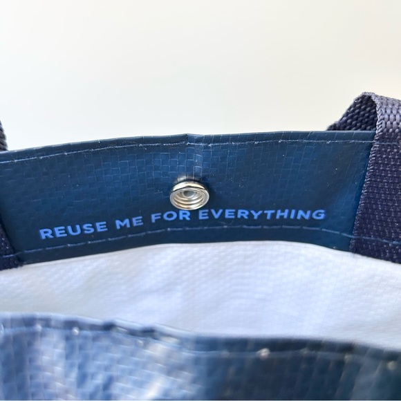 Lot of 2 J. McLaughlin retail totes from the store - Picture 9 of 10